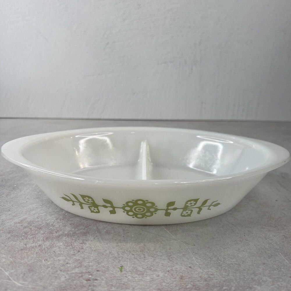 Vintage GlassBake Green Daisy‎ Divided Casserole Dish Milk Glass 12”